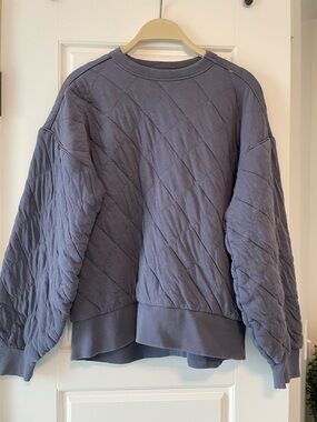 Universal Thread Quilted Pullover in Dusty Blue